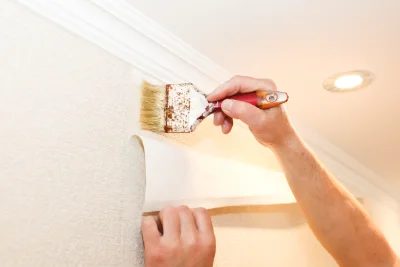 Pose de papier peint à Désandans — revêtements muraux et toiles de verre